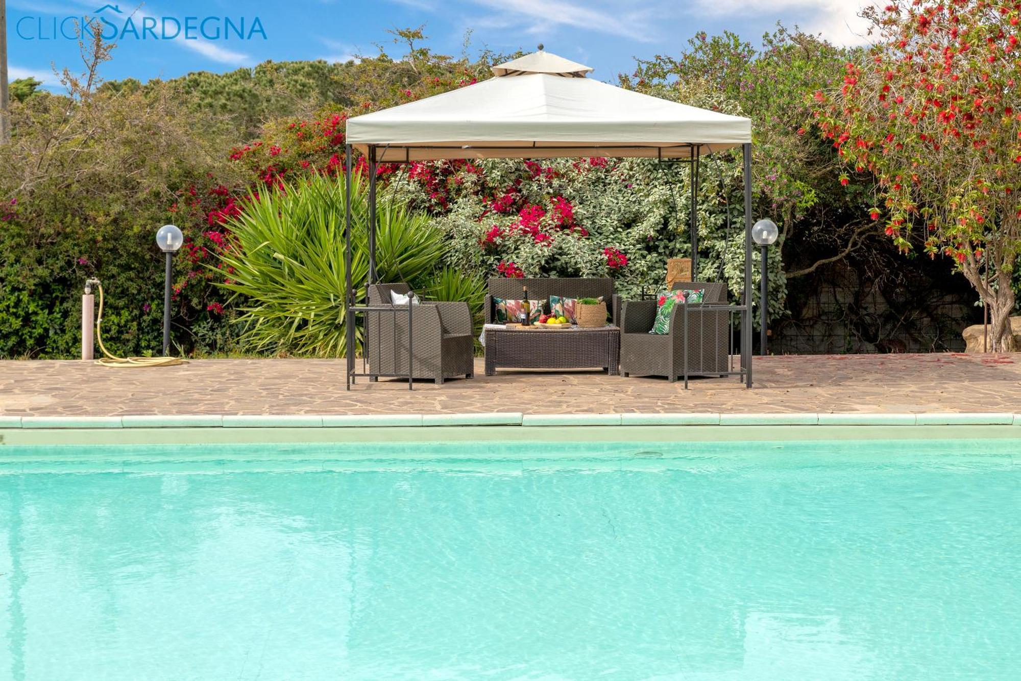 Villa Melograno With Exclusive Swimming Pool Surrounded By Greenery Campanedda Exterior photo